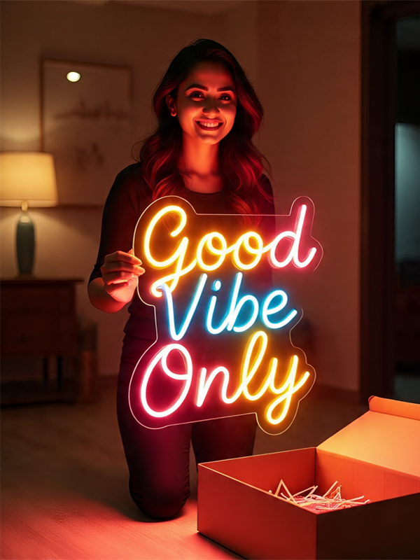 "Good Vibes Only" Neon Sign